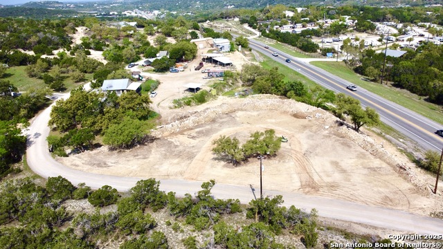 Listing photo id 36 for 1340 Hinch  