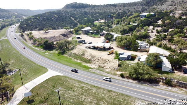 Listing photo id 40 for 1340 Hinch  