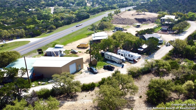 Listing photo id 46 for 1340 Hinch  