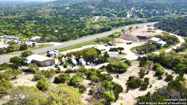 Listing photo id 47 for 1340 Hinch  