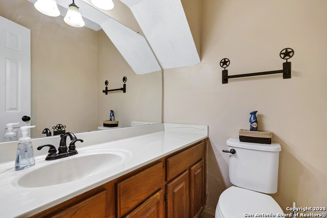 Listing photo id 17 for 7521 Sidbury Circle