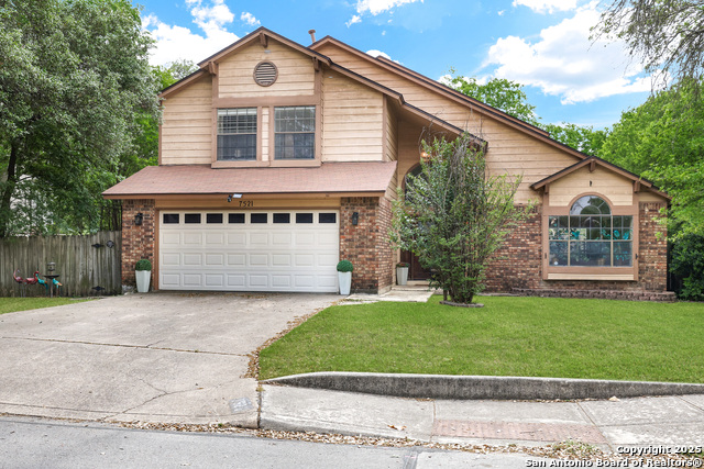 Listing photo id 0 for 7521 Sidbury Circle