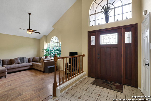 Listing photo id 1 for 7521 Sidbury Circle