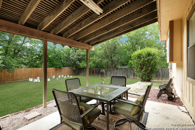 Listing photo id 29 for 7521 Sidbury Circle