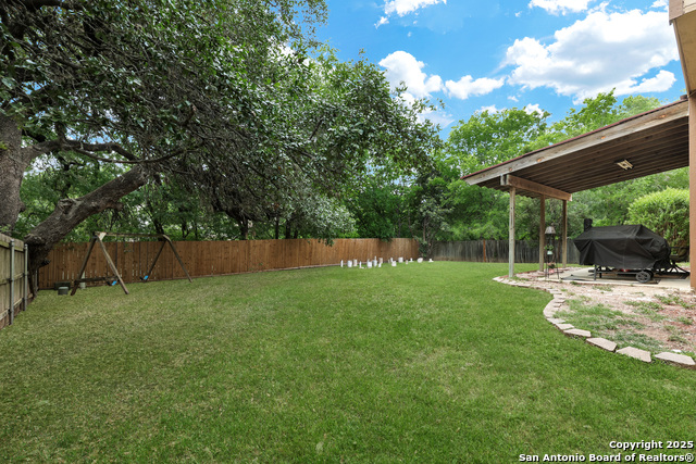 Listing photo id 30 for 7521 Sidbury Circle