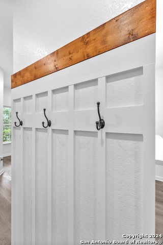 Image 11 of 92 For 8030 Bluewater Cove