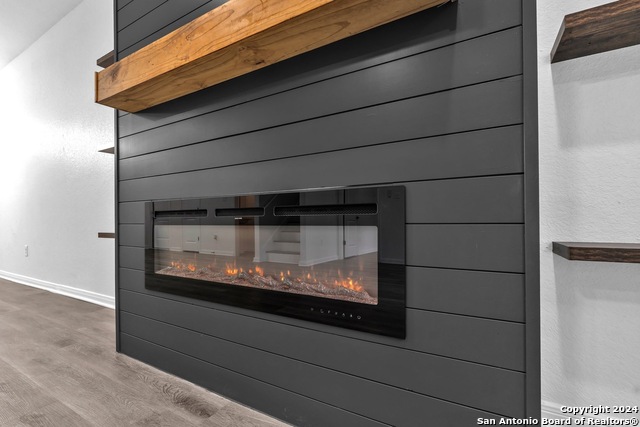 Image 17 of 92 For 8030 Bluewater Cove