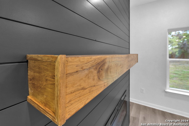 Image 23 of 92 For 8030 Bluewater Cove