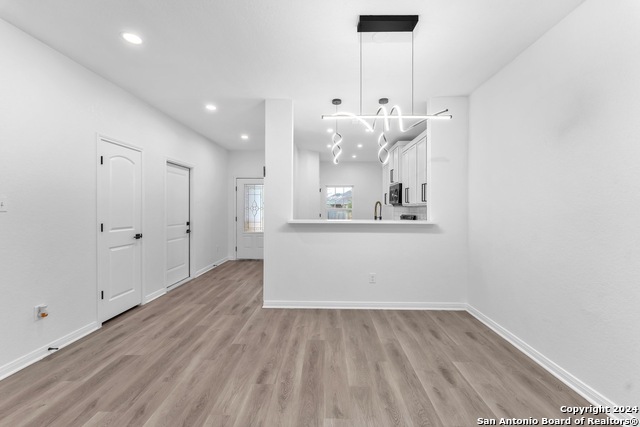 Image 37 of 92 For 8030 Bluewater Cove