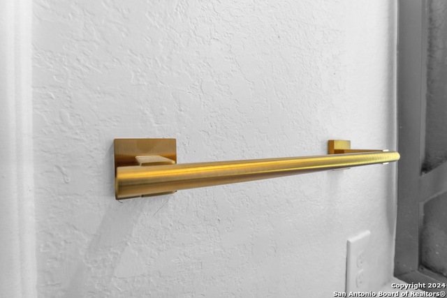 Image 52 of 92 For 8030 Bluewater Cove