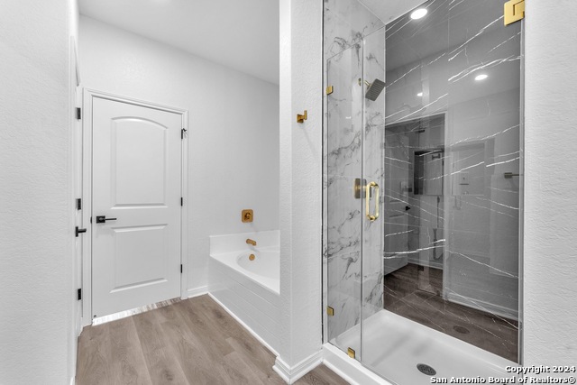 Image 54 of 92 For 8030 Bluewater Cove