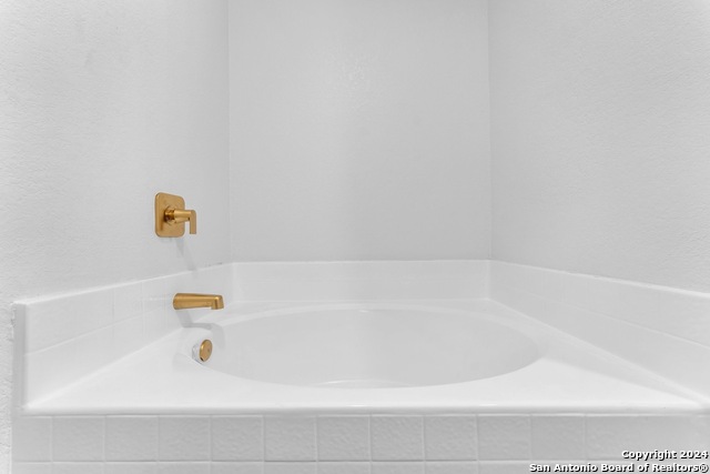 Image 57 of 92 For 8030 Bluewater Cove