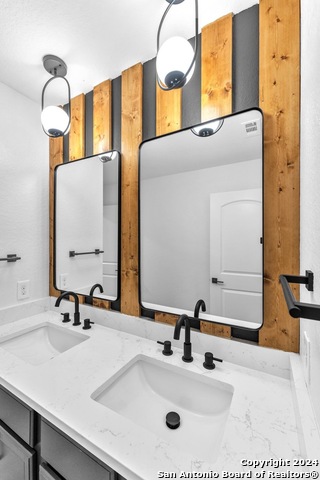 Image 80 of 92 For 8030 Bluewater Cove