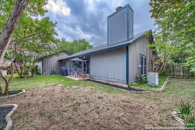 Listing photo id 17 for 5775 Larkdale