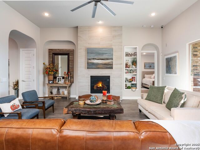 Listing photo id 9 for 8134 Vanity Hill