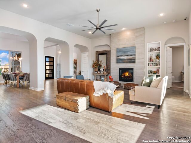 Listing photo id 10 for 8134 Vanity Hill