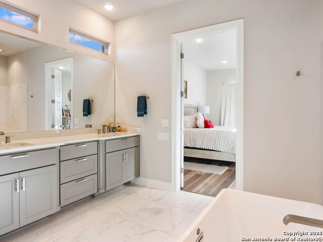 Listing photo id 22 for 8134 Vanity Hill