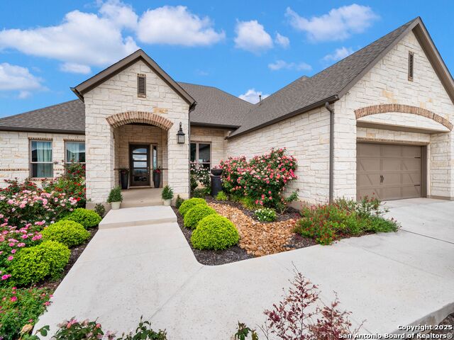 Listing photo id 2 for 8134 Vanity Hill