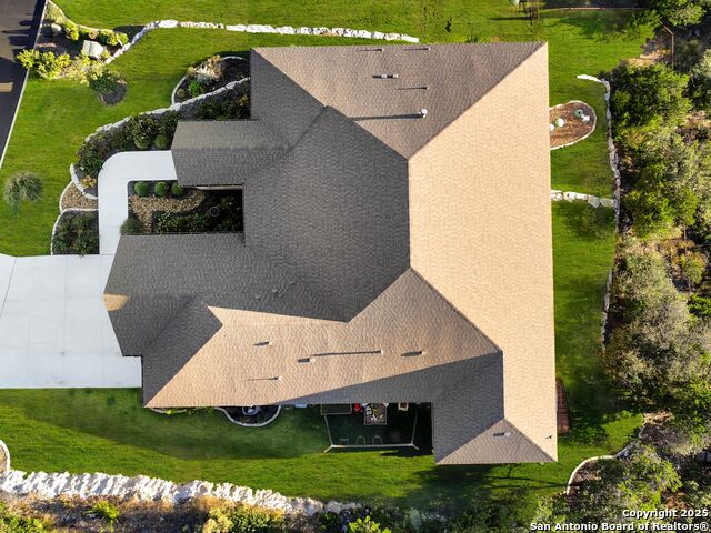 Listing photo id 40 for 8134 Vanity Hill
