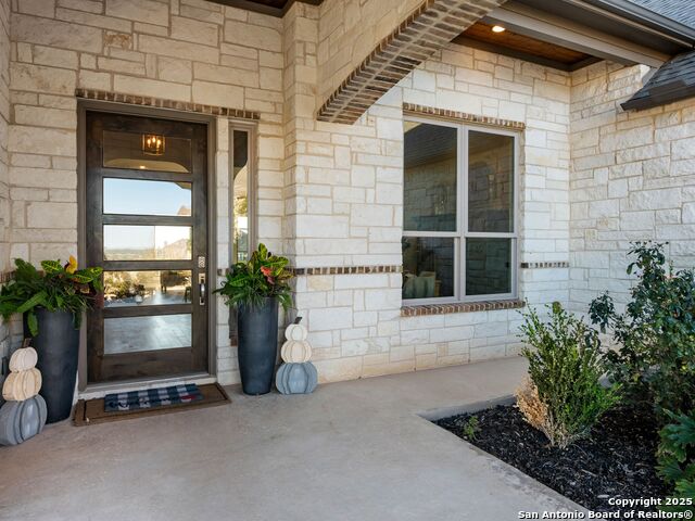 Listing photo id 4 for 8134 Vanity Hill