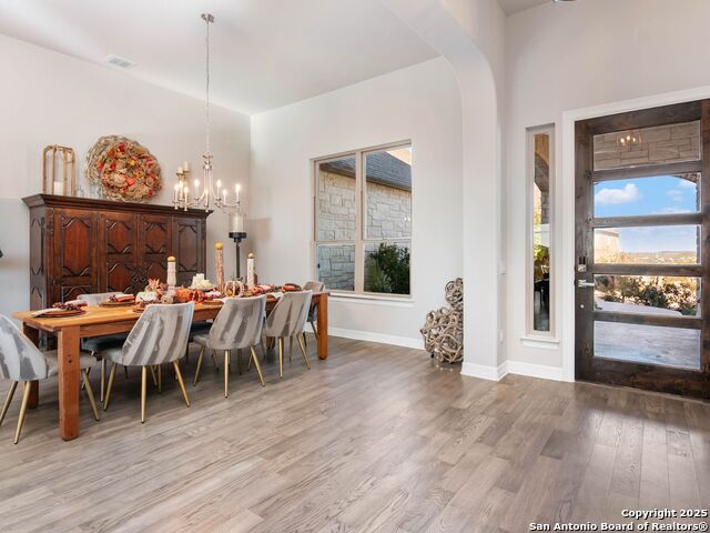 Listing photo id 5 for 8134 Vanity Hill