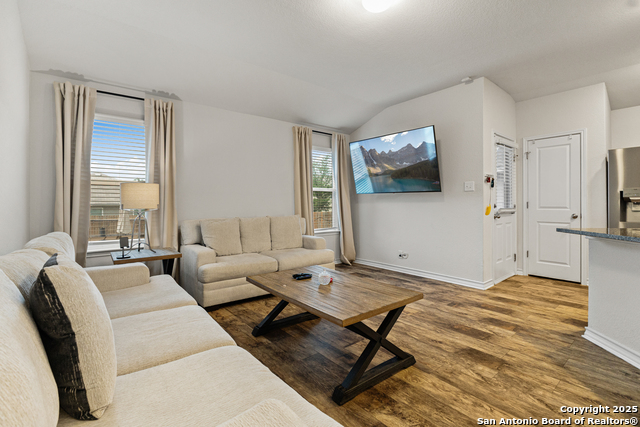 Listing photo id 12 for 14246 Minette