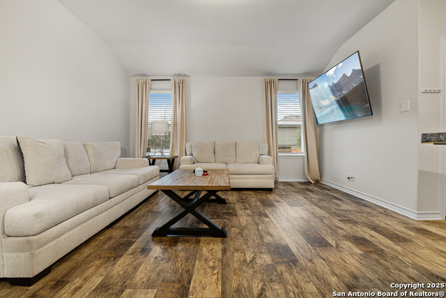 Listing photo id 13 for 14246 Minette