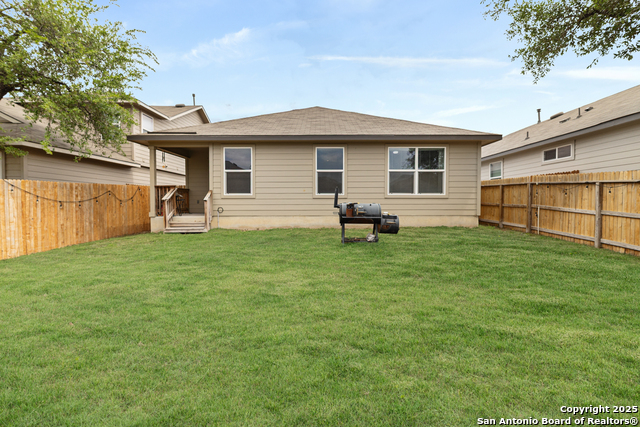 Listing photo id 21 for 14246 Minette