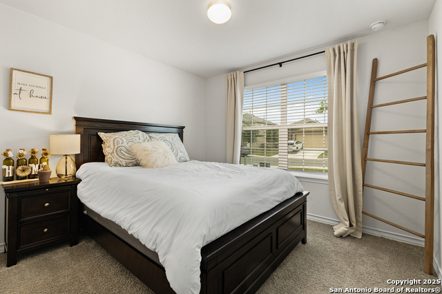 Listing photo id 3 for 14246 Minette