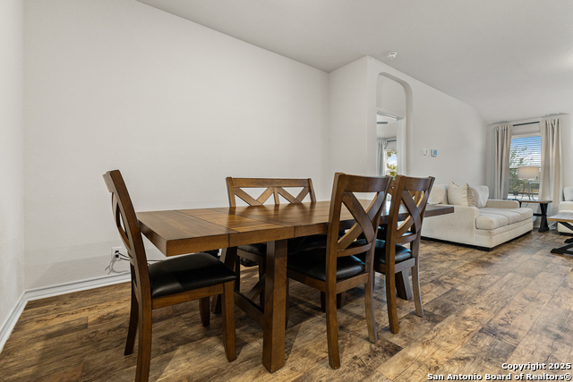 Listing photo id 6 for 14246 Minette