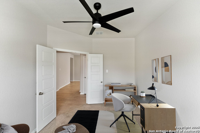 Image 14 of 53 For 15207 Comanche Gard