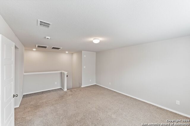 Image 32 of 53 For 15207 Comanche Gard