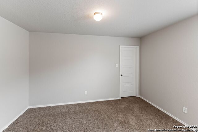 Image 39 of 53 For 15207 Comanche Gard
