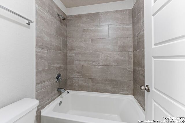 Image 42 of 53 For 15207 Comanche Gard