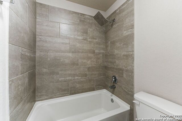 Image 45 of 53 For 15207 Comanche Gard