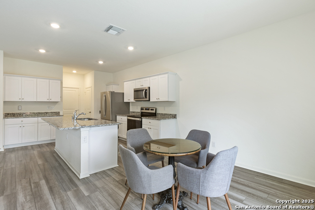 Image 10 of 30 For 5704 Pearl  