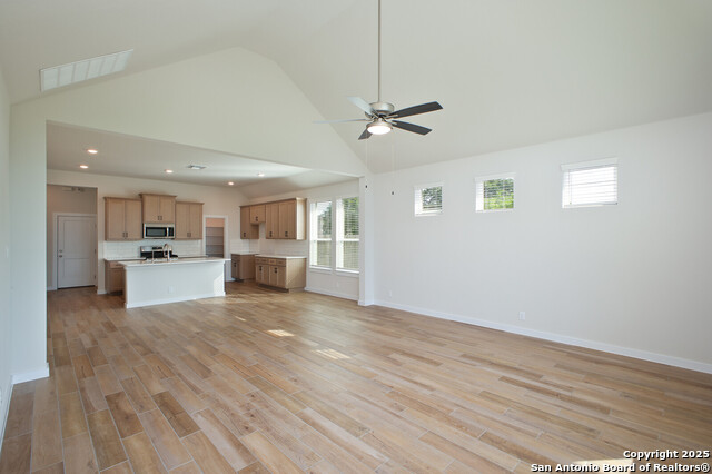 Image 11 of 27 For 2931 Alster  
