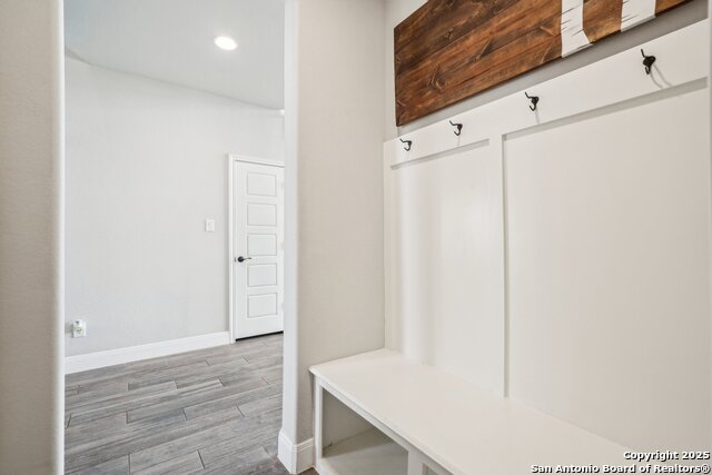 Image 7 of 56 For 14623 Hallows Grv