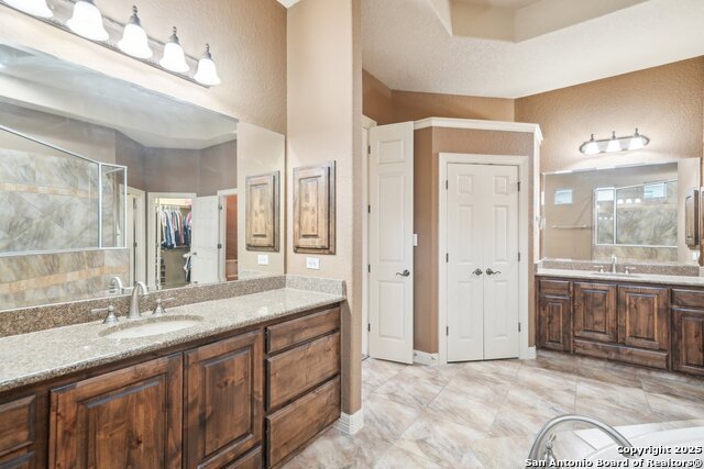 Image 42 of 52 For 518 Ruidosa Downs