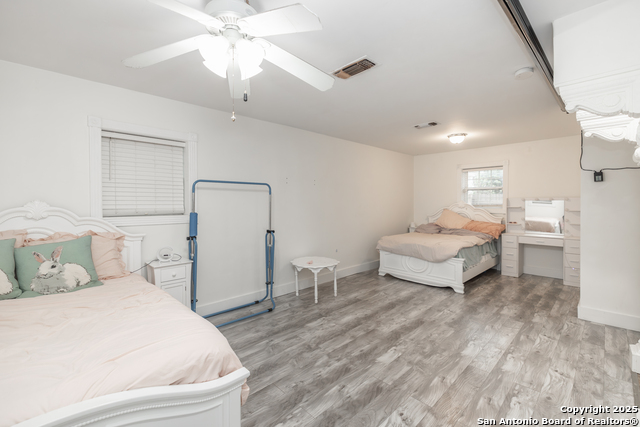 Image 14 of 23 For 1221 Encino  