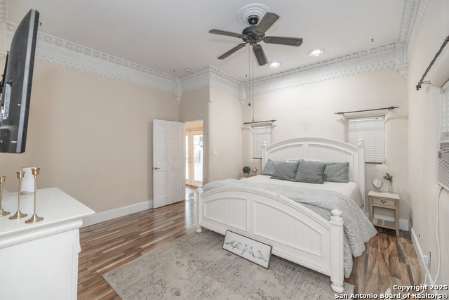 Image 19 of 23 For 1221 Encino  