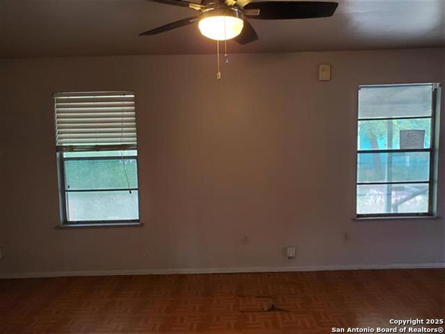 Image 11 of 17 For 611 Crittendon