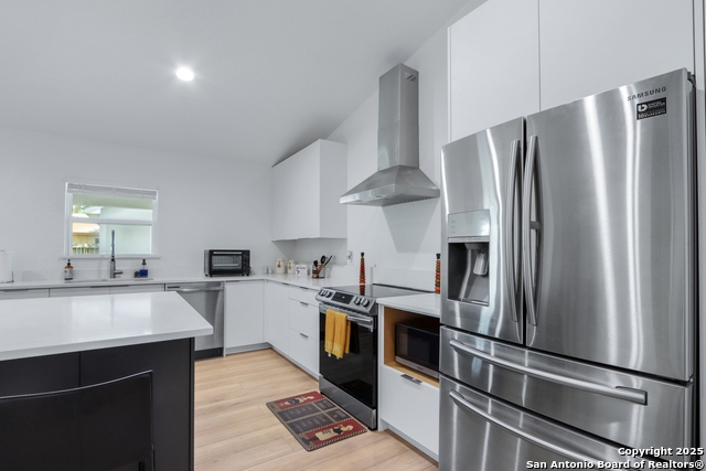 Listing photo id 10 for 12319 La Albada