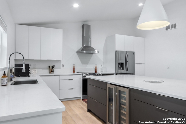 Listing photo id 12 for 12319 La Albada
