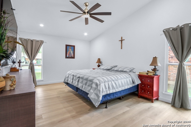 Listing photo id 15 for 12319 La Albada