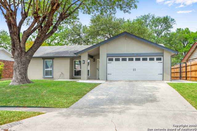 Listing photo id 0 for 12319 La Albada
