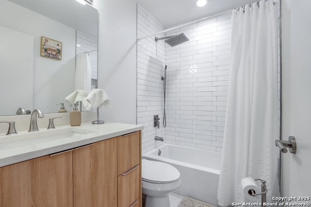 Listing photo id 20 for 12319 La Albada