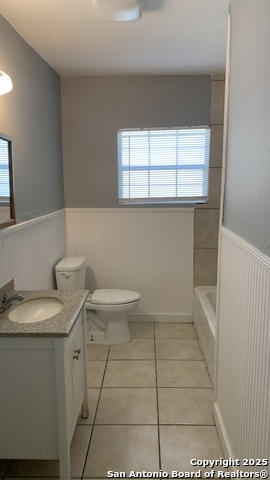 Image 6 of 9 For 1524 Woodlawn  1
