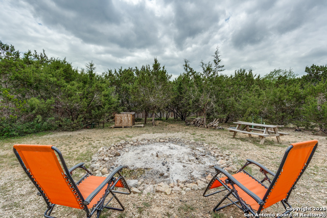 Listing photo id 27 for 1660 Westview Court