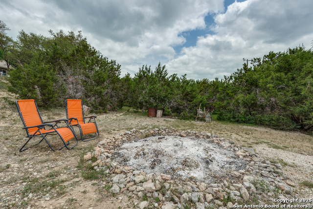 Listing photo id 28 for 1660 Westview Court